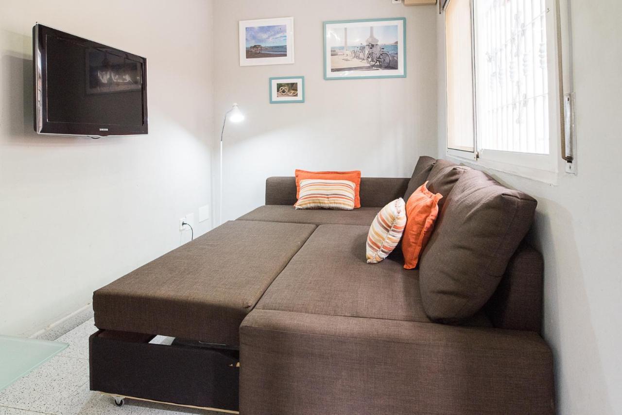 Malagaonbeach 1 - Two Bedrooms - Up To 3 People - 10 Meters Beach Екстер'єр фото