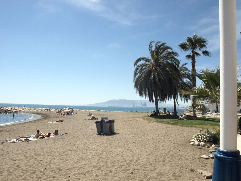 Malagaonbeach 1 - Two Bedrooms - Up To 3 People - 10 Meters Beach Номер фото