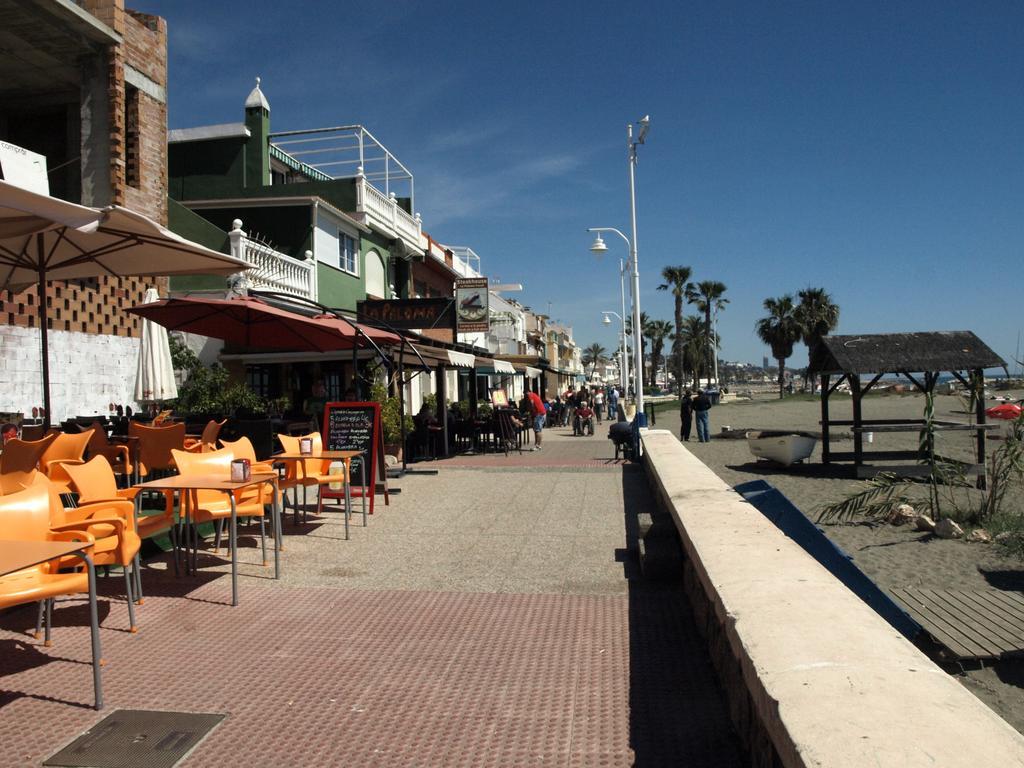 Malagaonbeach 1 - Two Bedrooms - Up To 3 People - 10 Meters Beach Номер фото